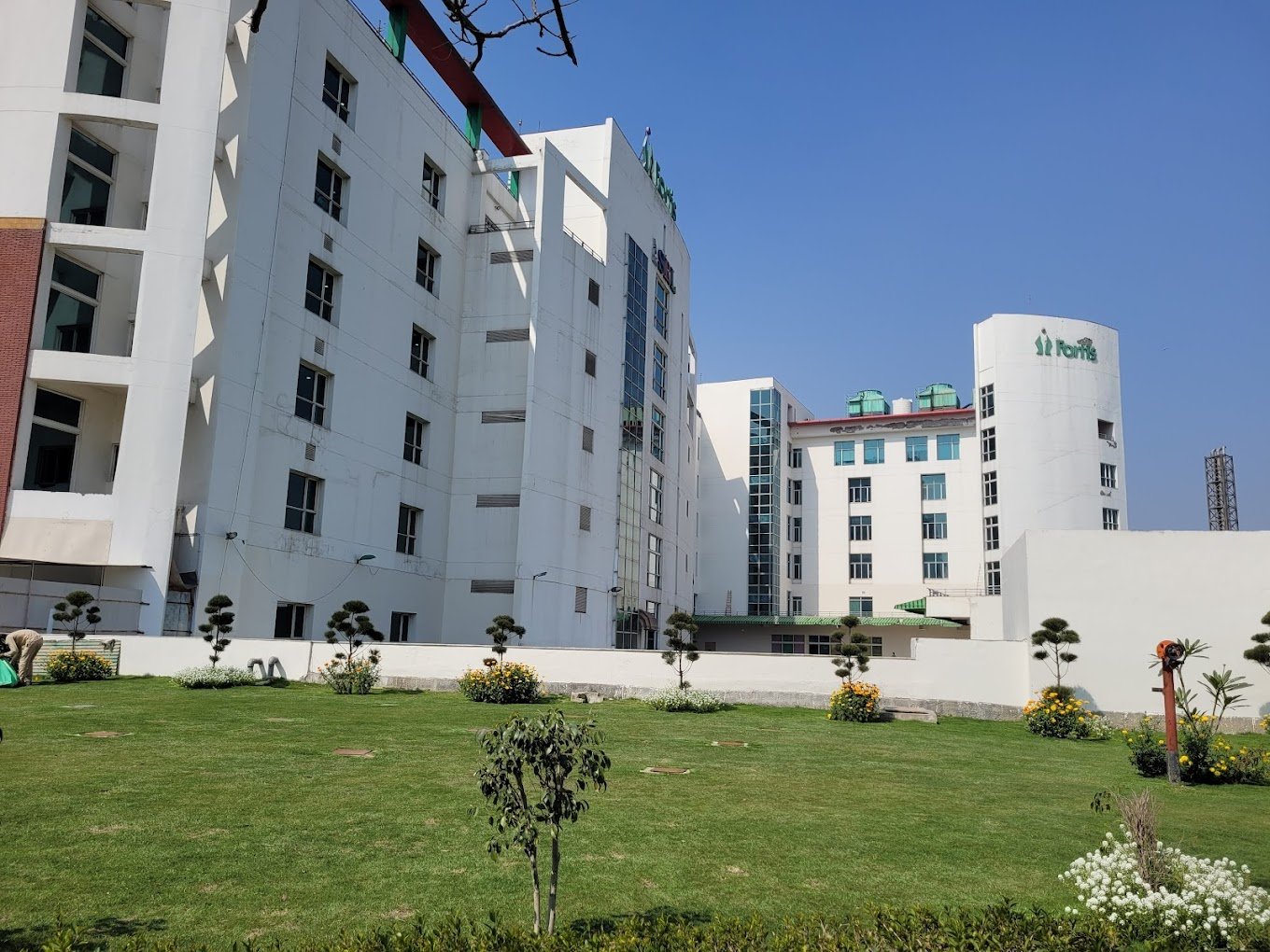 Fortis Hospital's Images