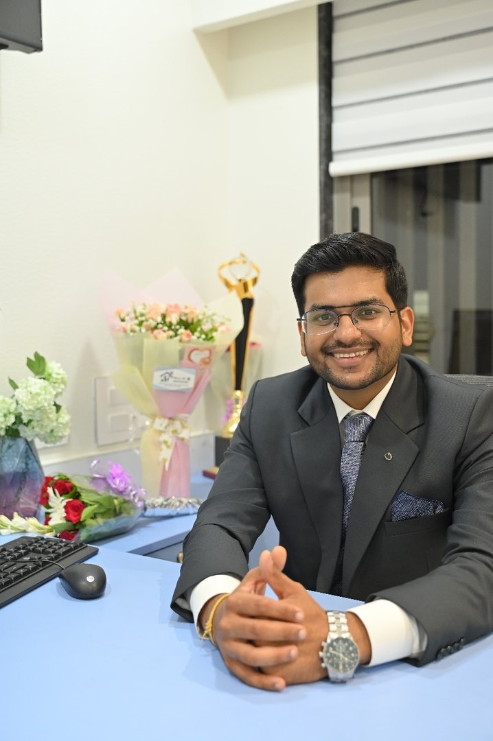 Dr. Nikhil Bharat Abbad