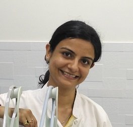 Dr. Aksha Tholiya