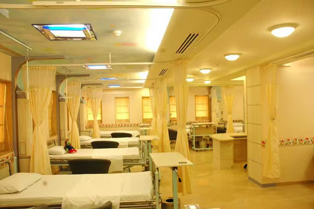 Hinduja Hospital's Images