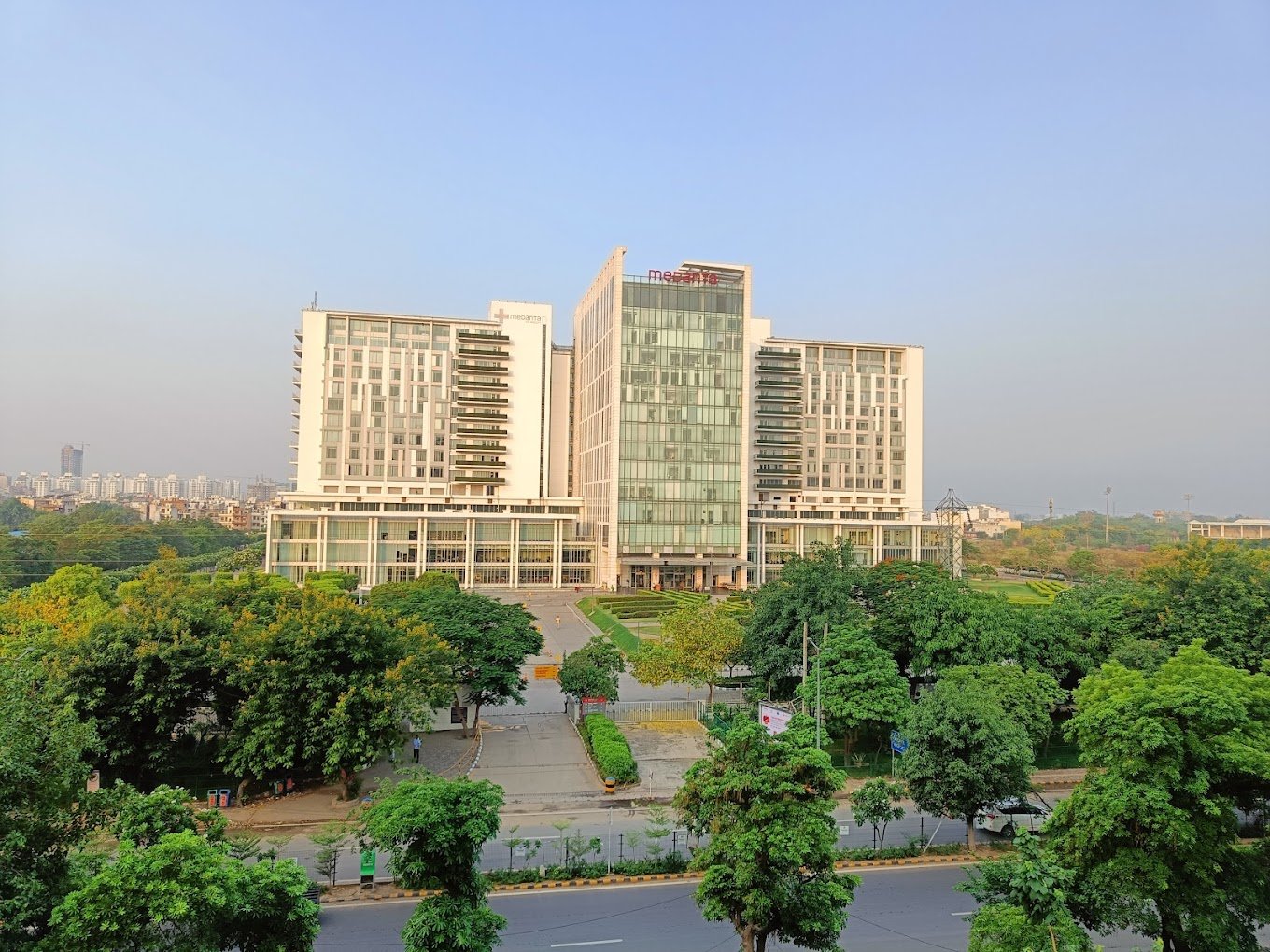 Medanta Hospital Gurgaon's Images