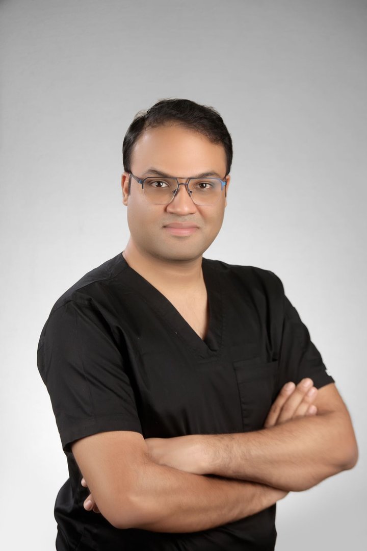 Dr. Abhishek Saxena