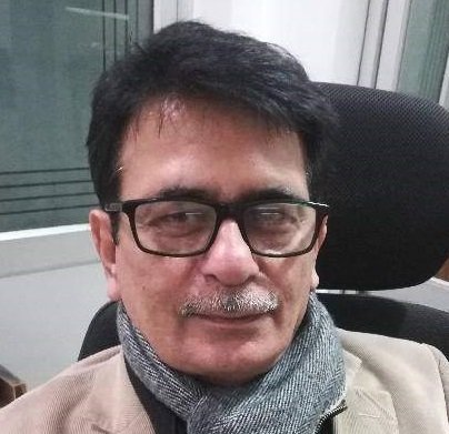 Dr. (Maj) Kapur