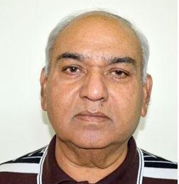 Dr. Ashok Khullar