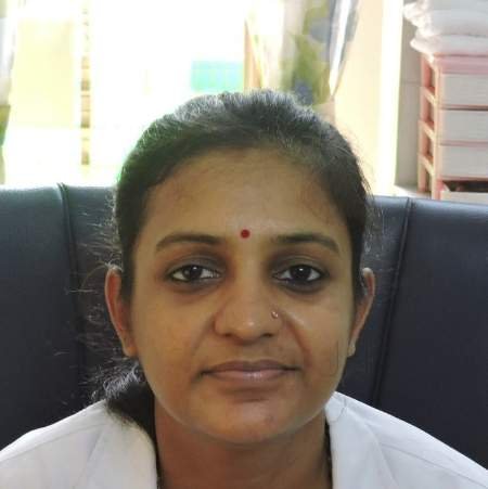 Dr. Ruchi Lohia