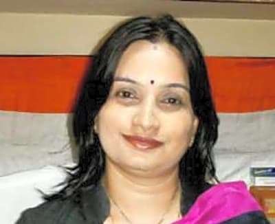 Dr. Nisha Tiwari